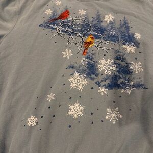 Women's Cardinal Christmas Scene